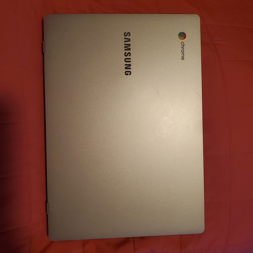 Samsung Chromebook in Elegant Silver